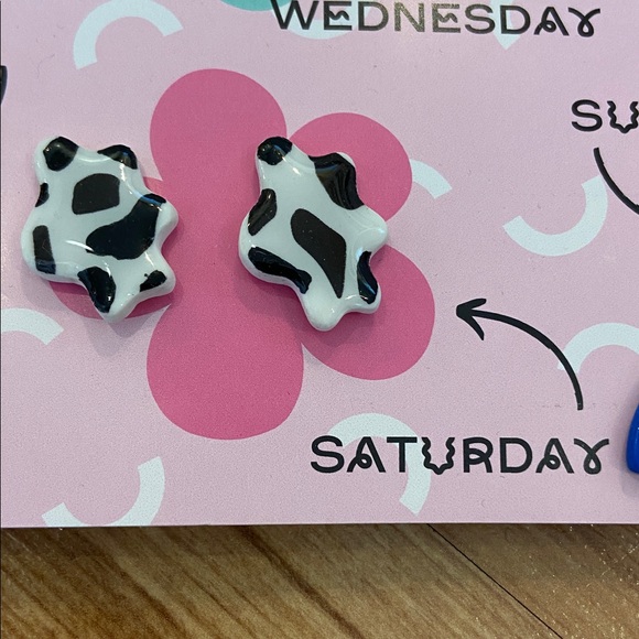 NWT - STUDS OF THE WEEK, by Night Moves Atelier - 7 pairs pierced earrings - Picture 9 of 11